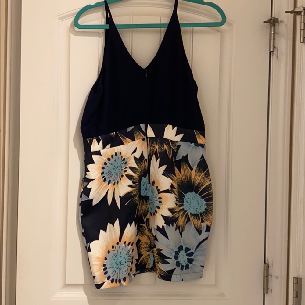 Dress - Picture 4 of 5